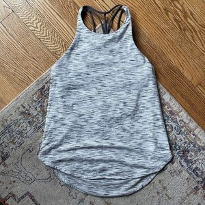 Lululemon Womens Open Drop Strappy Back Wild Tank Top 4 Gray Built in Bra No Pad